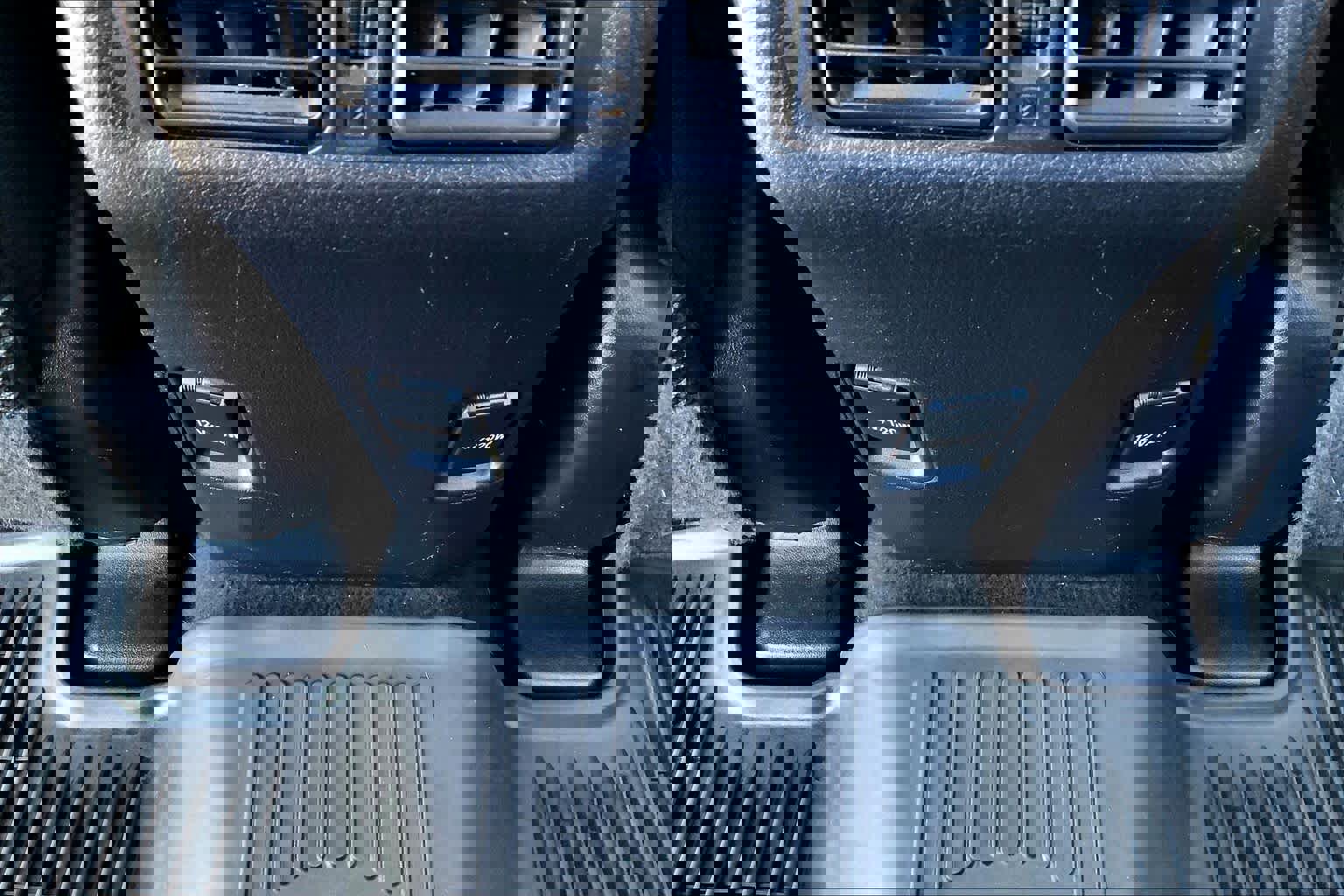 Used 2015 Toyota 4Runner SR5 AWD/4WD image 33