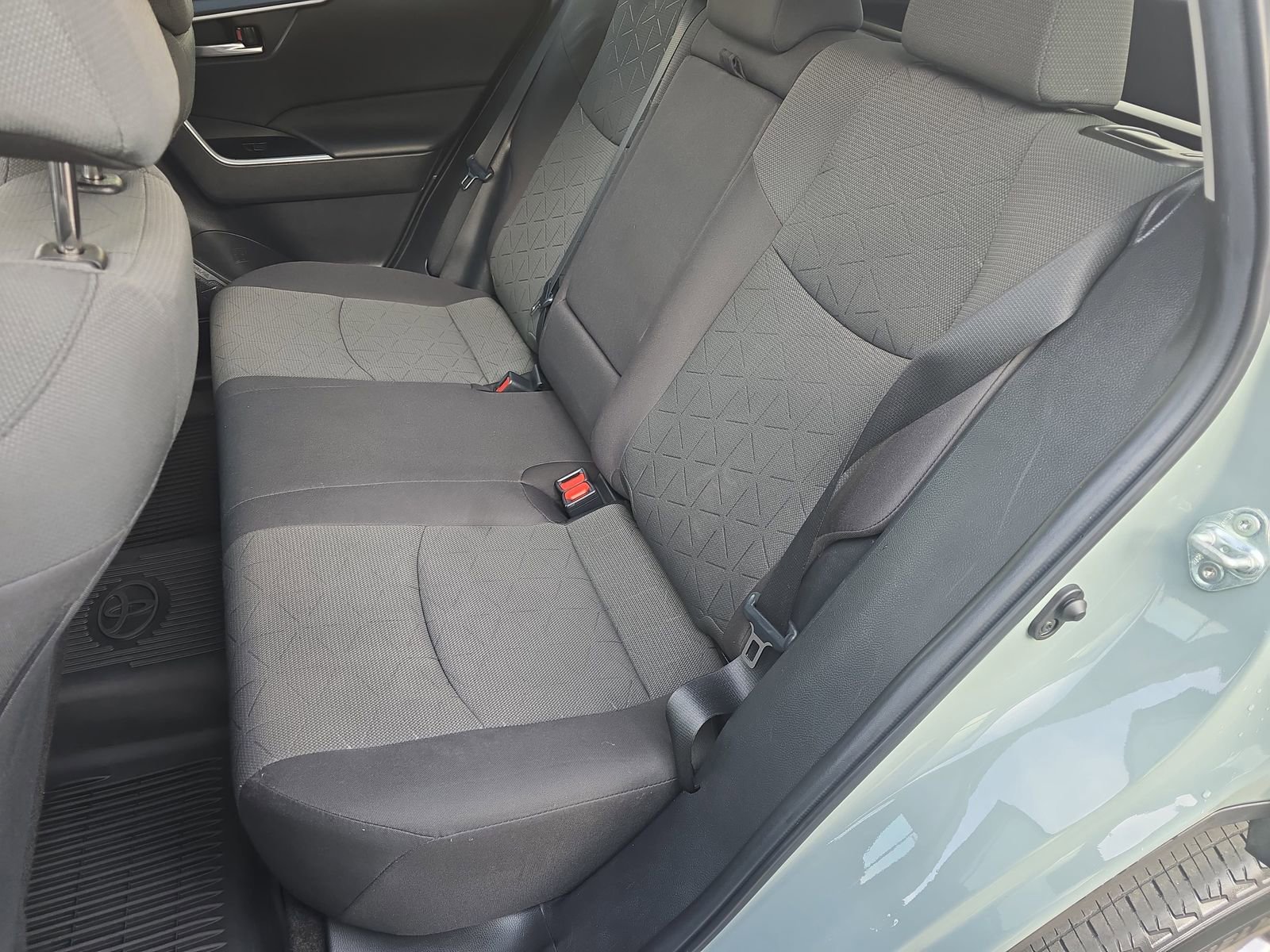 Used 2023 Toyota RAV4 XLE image 19