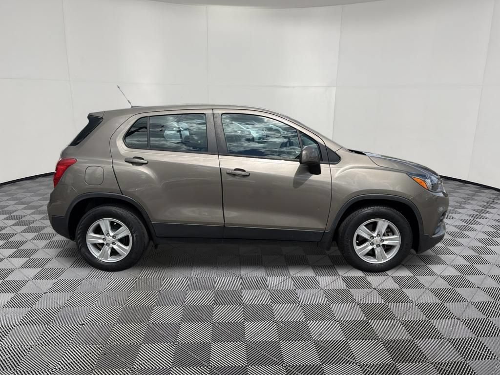 Used 2020 Chevrolet Trax LS FWD image 8