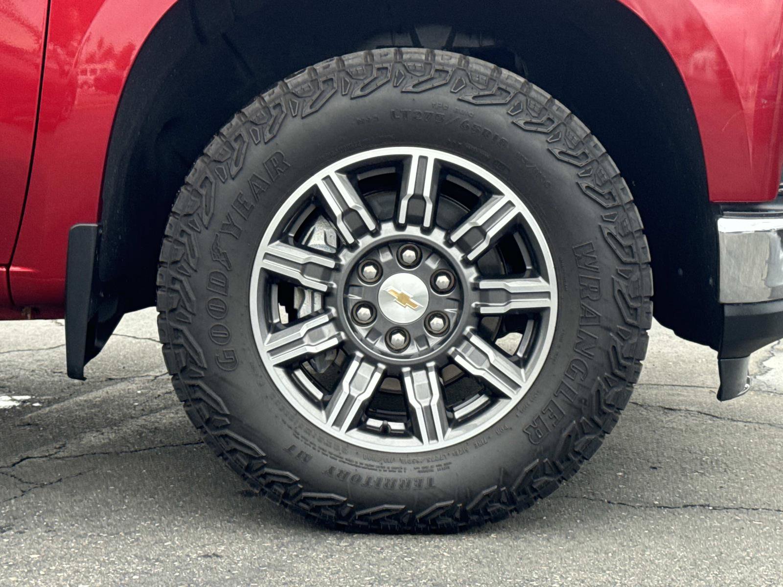 Used 2021 Chevrolet Silverado 1500 LT RWD image 34