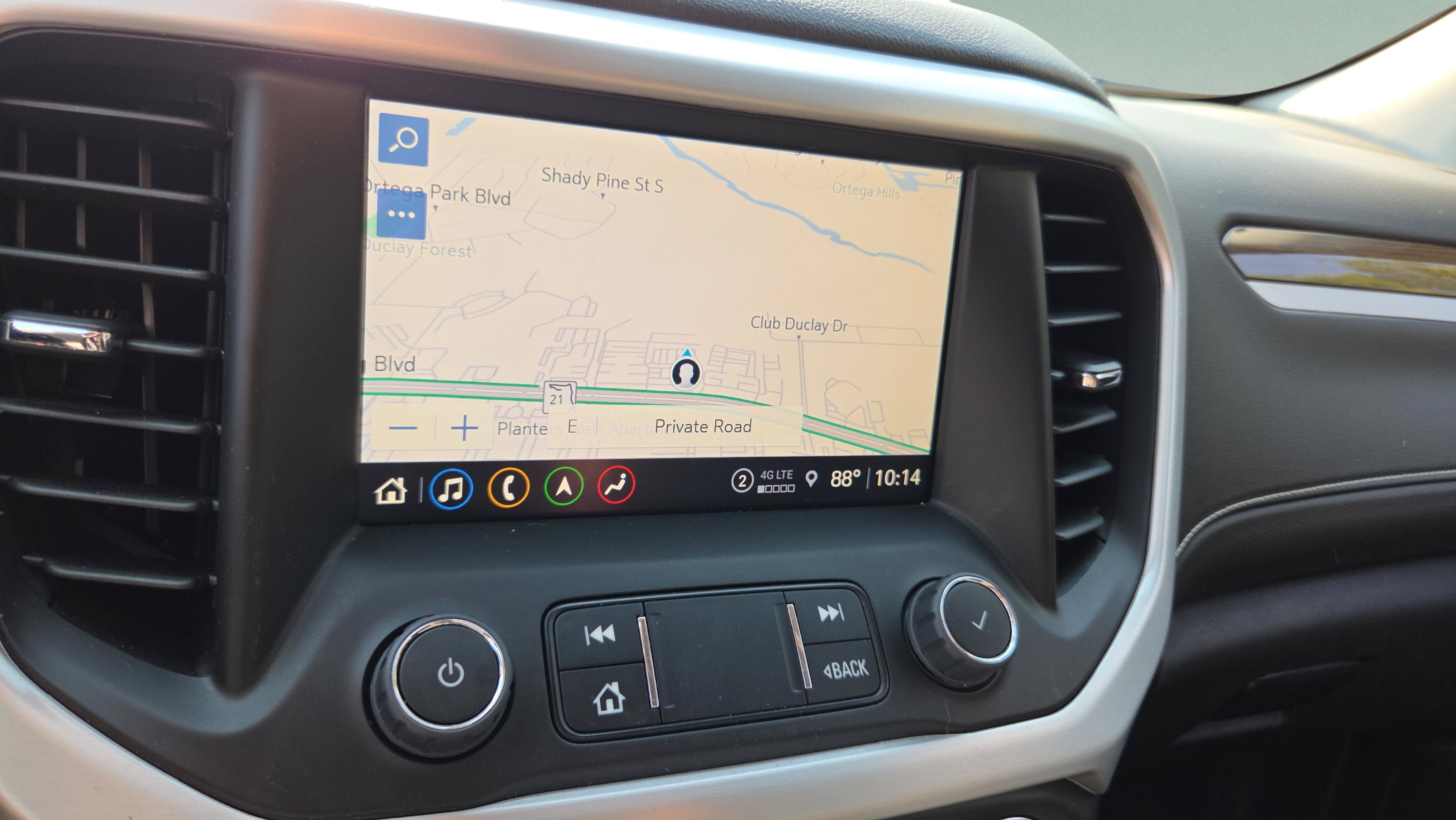 Certified 2023 GMC Acadia SLE w/ Driver Convenience Package FWD image 18