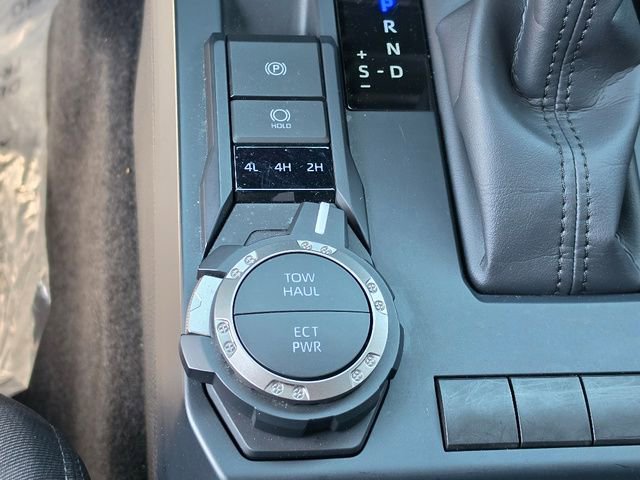 Used 2025 Toyota Tacoma SR5 AWD/4WD image 25