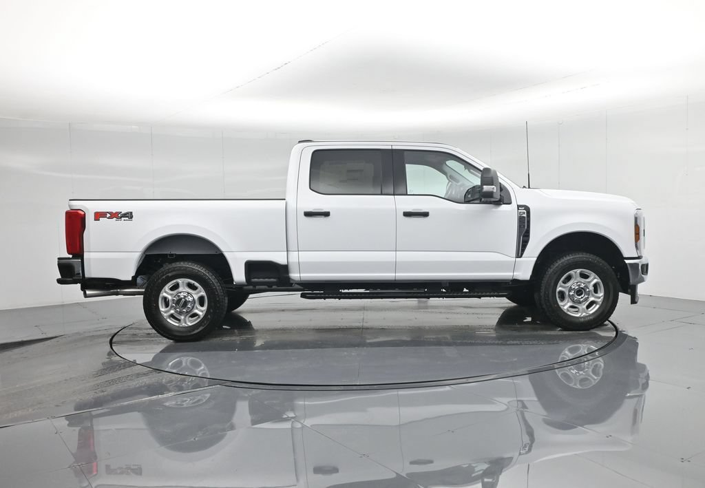 New 2026 Ford F250 XLT w/ FX4 Off-Road Package AWD/4WD image 30