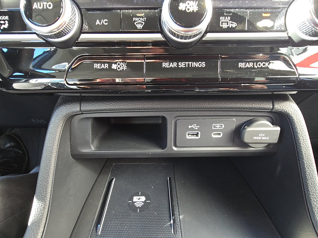 Used 2025 Honda Pilot Touring image 20