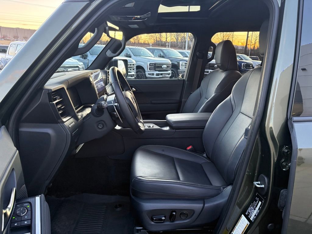 Used 2024 Lexus GX 550 image 12