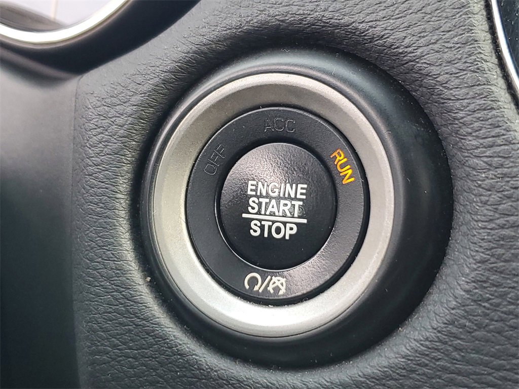 Used 2020 Dodge Durango R/T w/ Blacktop Package image 28