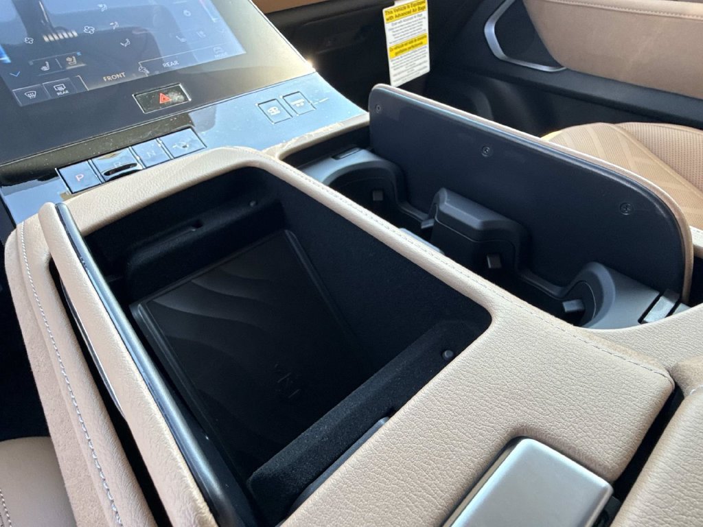 New 2027 INFINITI QX80 Luxe w/ Cargo Package AWD/4WD image 6