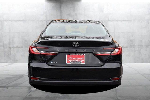 Used 2025 Toyota Camry LE image 6