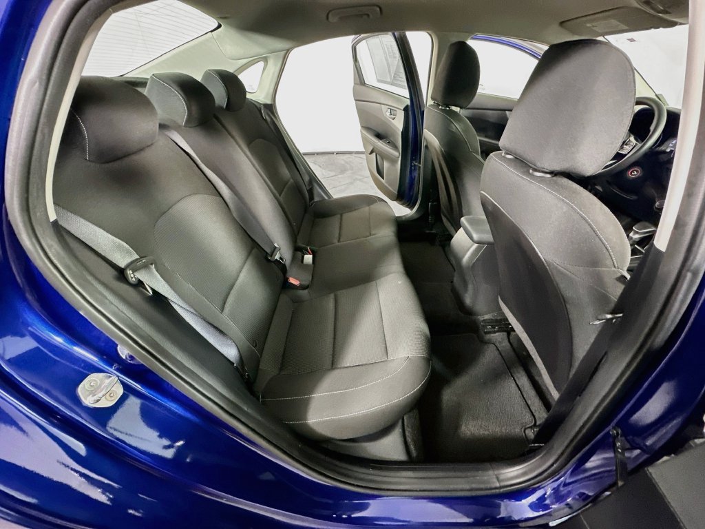 Used 2021 Kia Forte LXS FWD image 12