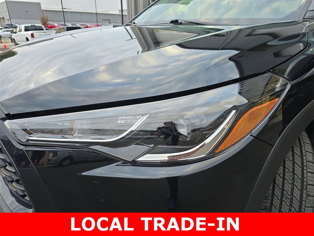 Used 2025 Toyota Corolla Cross L image 29