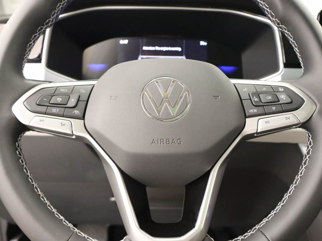 New 2026 Volkswagen Taos SE FWD image 11
