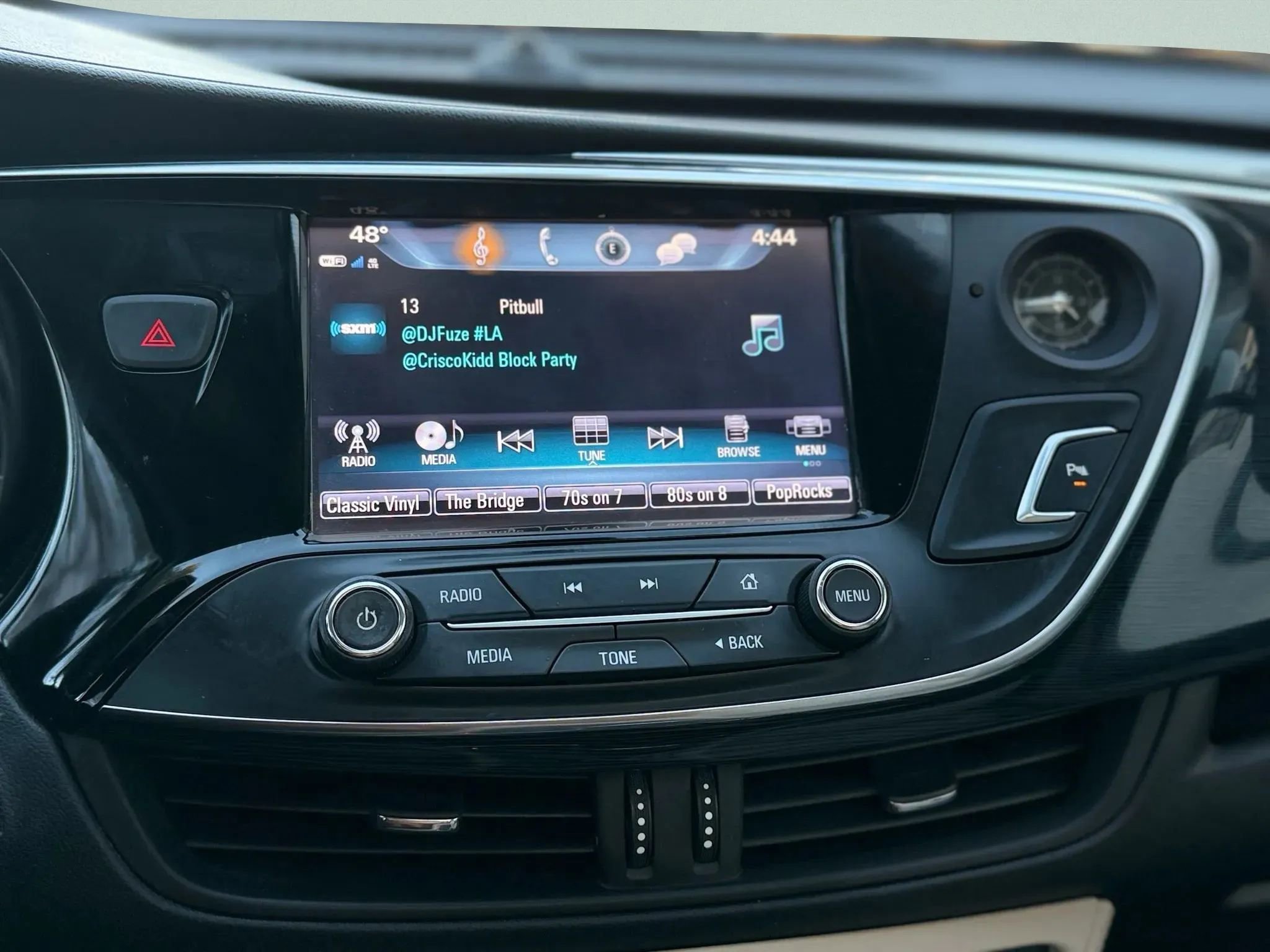 Used 2017 Buick Envision Essence image 28