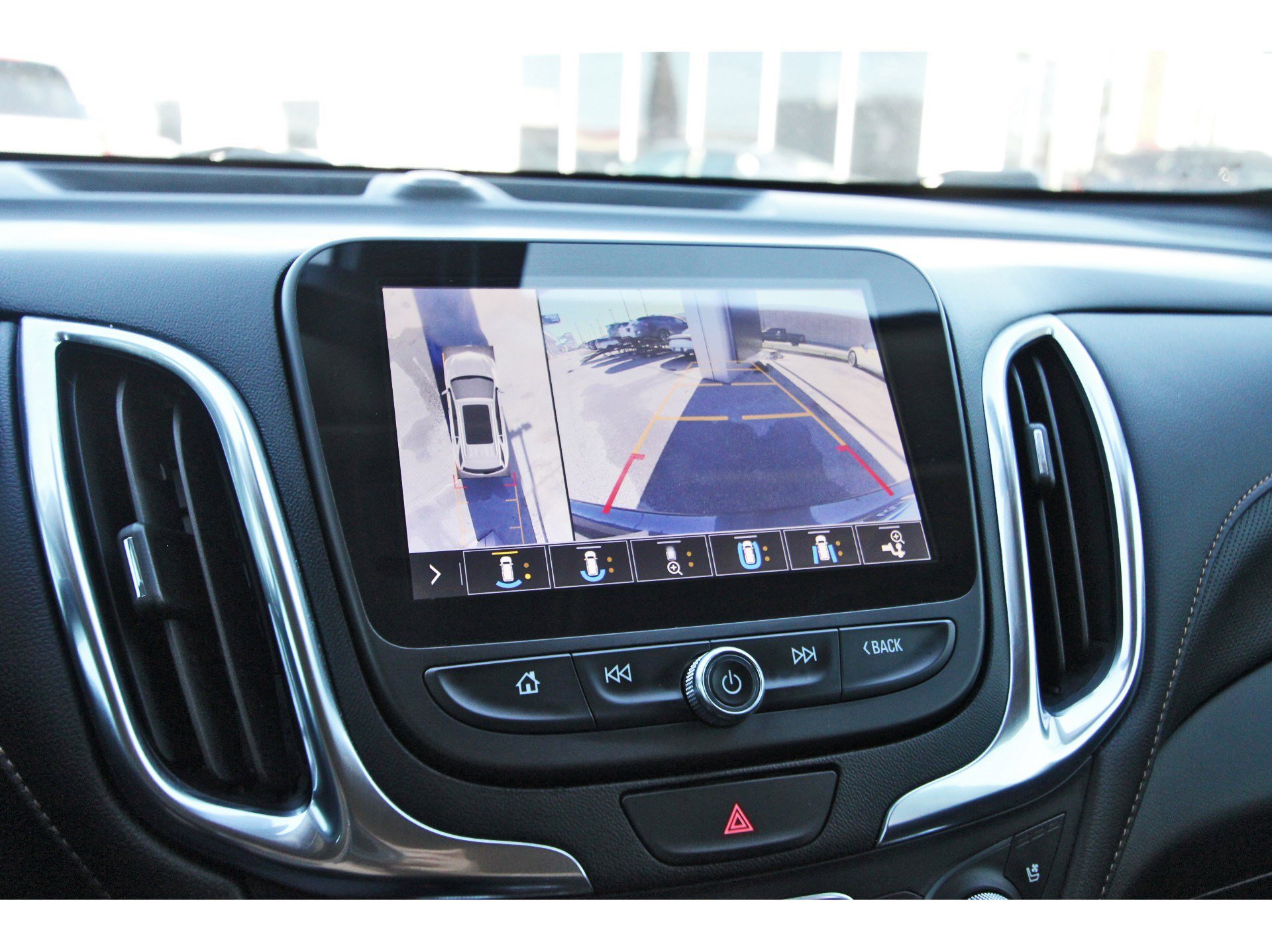 Used 2021 Chevrolet Equinox Premier FWD image 27