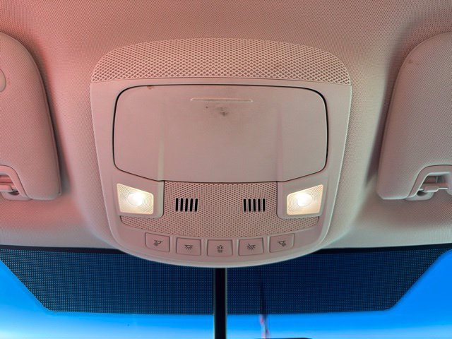 Used 2018 Ford Edge Titanium FWD image 23