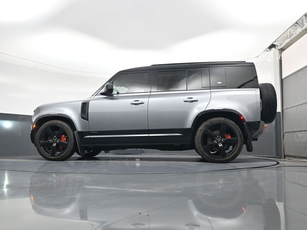 Used 2021 Land Rover Defender 110 X AWD/4WD image 24