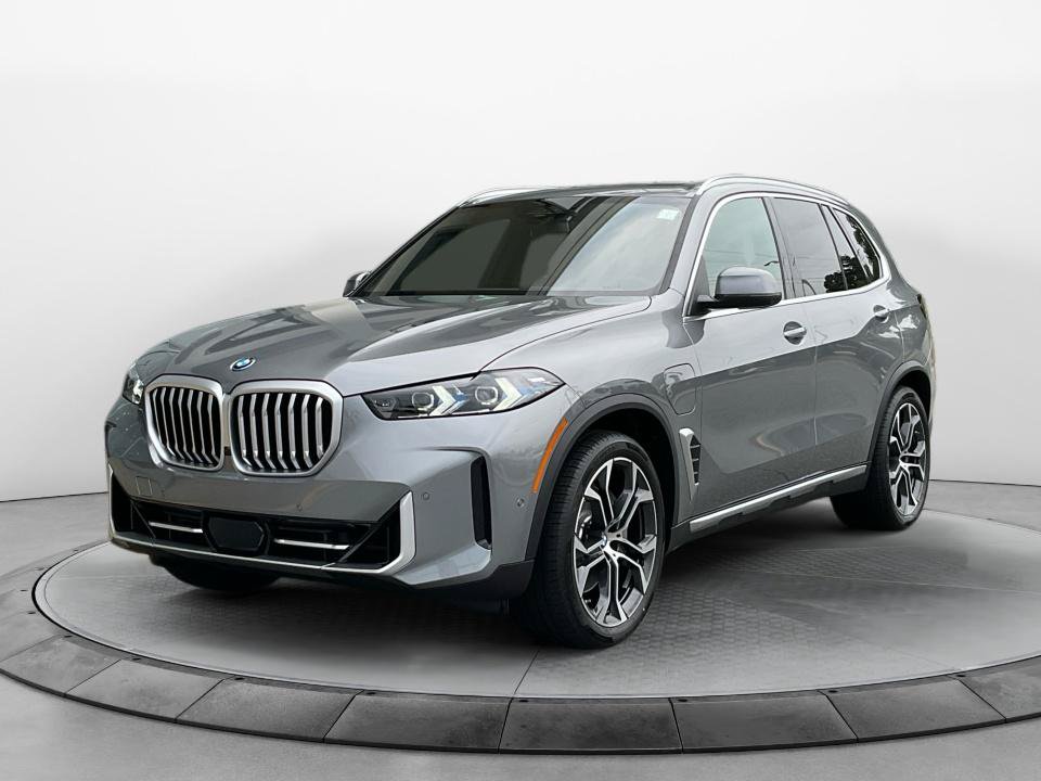 New 2026 BMW X5 xDrive50e AWD/4WD image 3