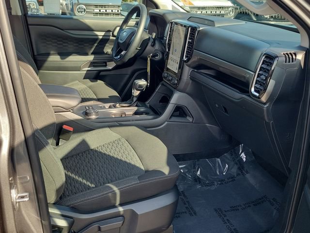 Used 2025 Ford Ranger XLT w/ FX4 Off-Road Package image 17