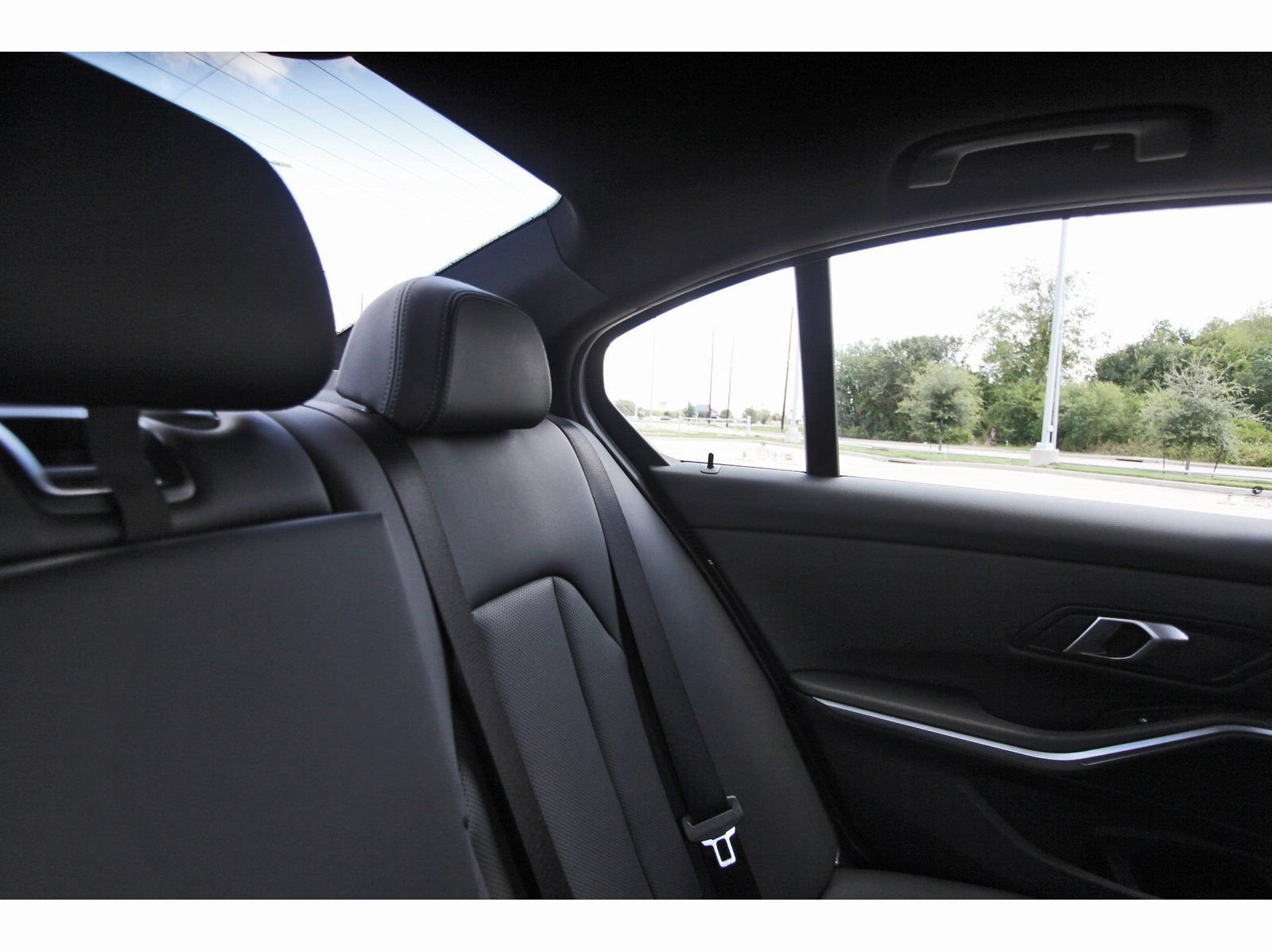 Used 2026 BMW 330i xDrive Sedan AWD/4WD image 12