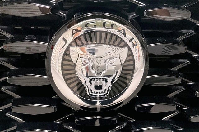 Certified 2025 Jaguar F-PACE R-Dynamic S image 32
