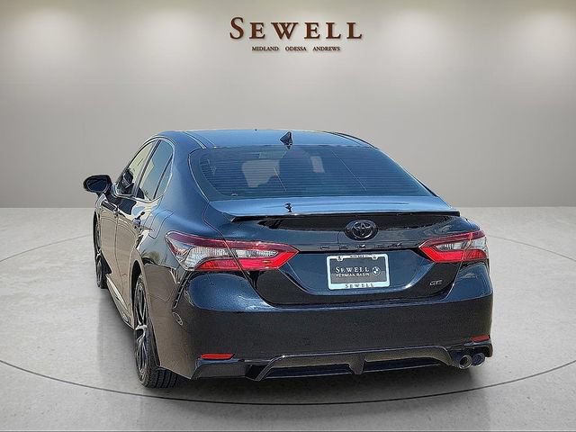 Used 2022 Toyota Camry SE w/ Convenience Package FWD image 3