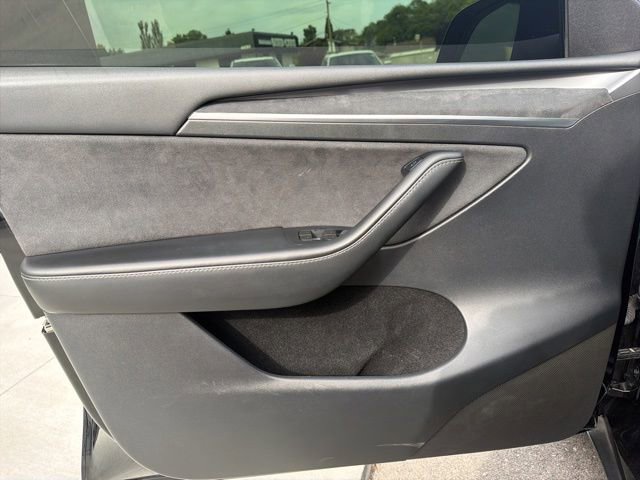 Used 2023 Tesla Model Y Performance AWD/4WD image 19