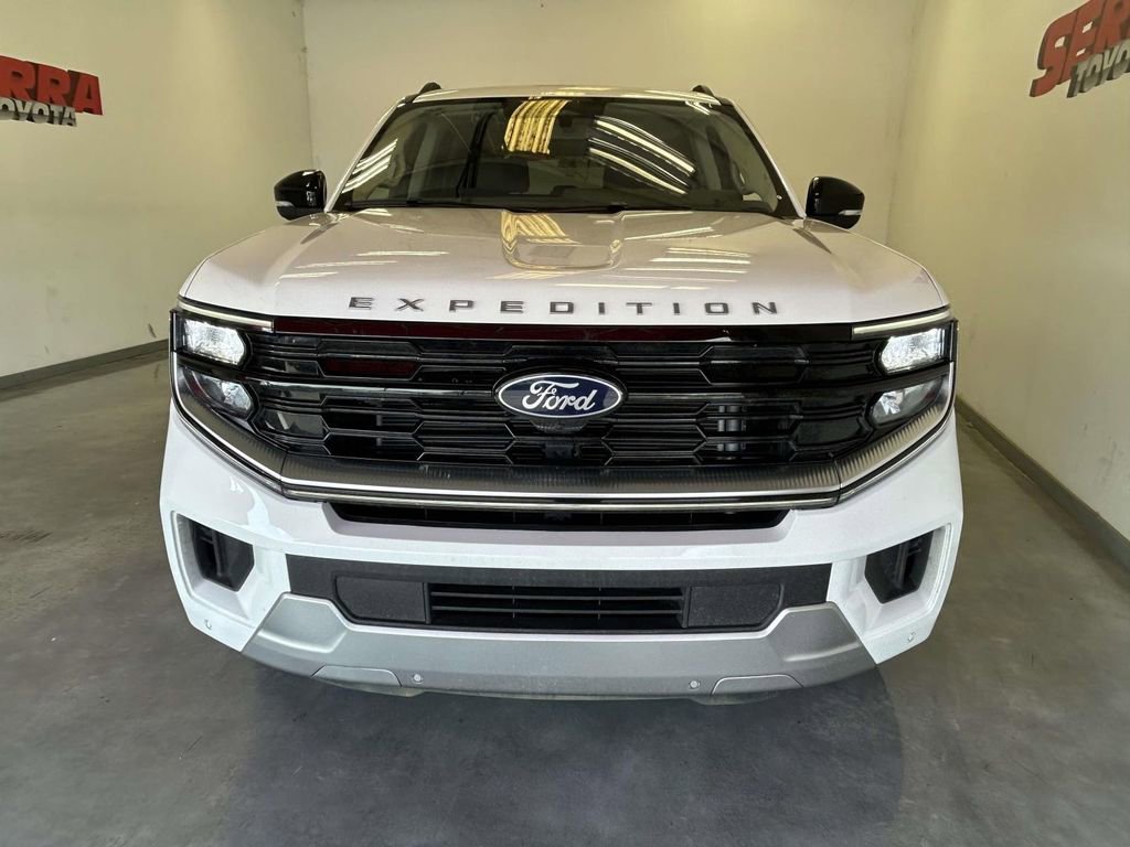 Used 2025 Ford Expedition Platinum AWD/4WD image 8