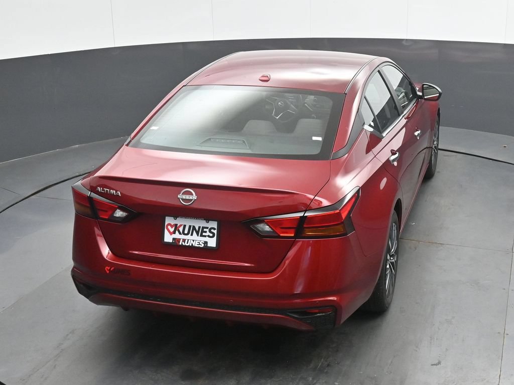 Used 2025 Nissan Altima 2.5 SV FWD image 30