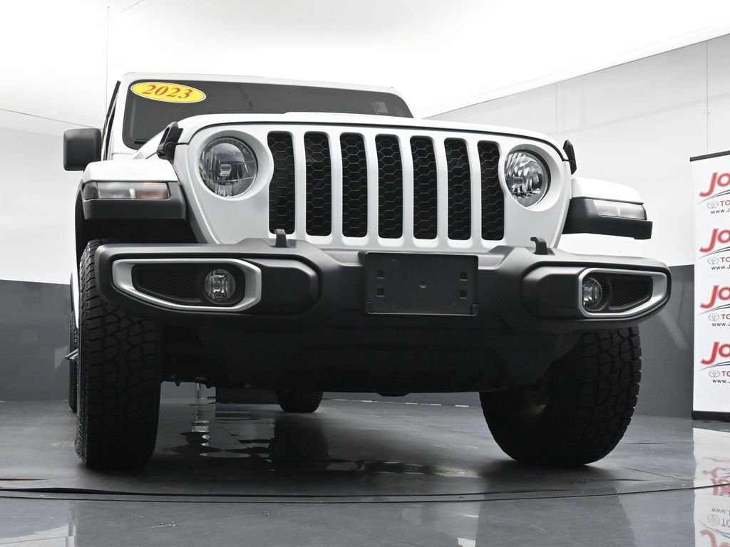 Used 2023 Jeep Gladiator Sport AWD/4WD image 33