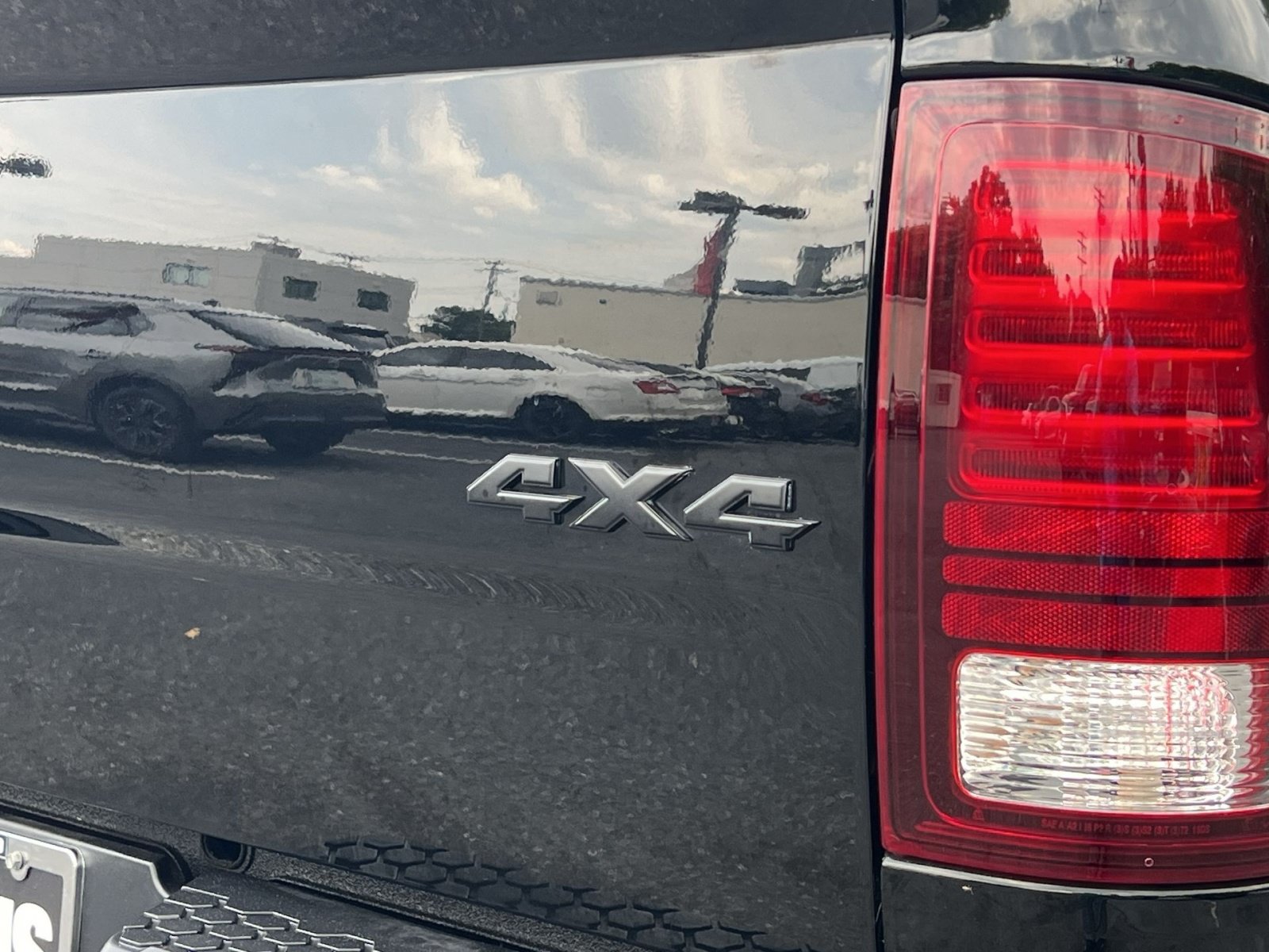 Used 2019 RAM 1500 Classic Warlock w/ Electronics Group AWD/4WD image 30