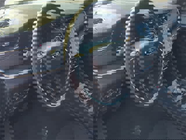 Used 2025 Jeep Grand Cherokee Laredo image 10