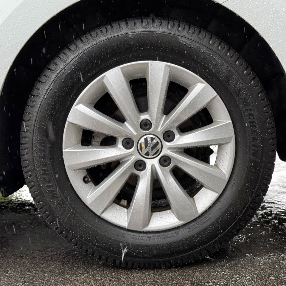 Used 2015 Volkswagen Beetle 1.8T FWD image 15