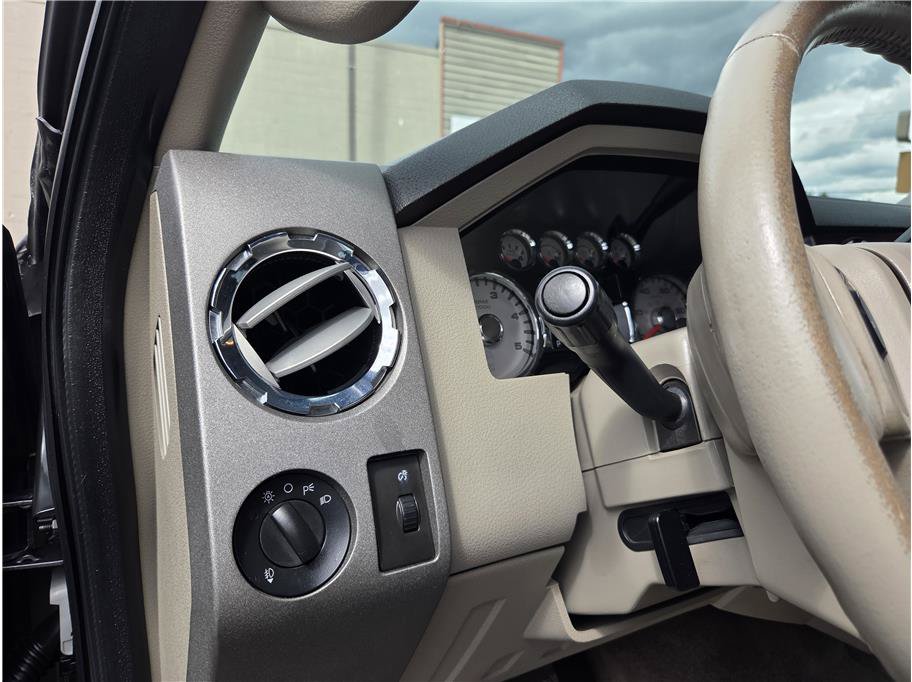 Used 2009 Ford F350 Lariat AWD/4WD image 16
