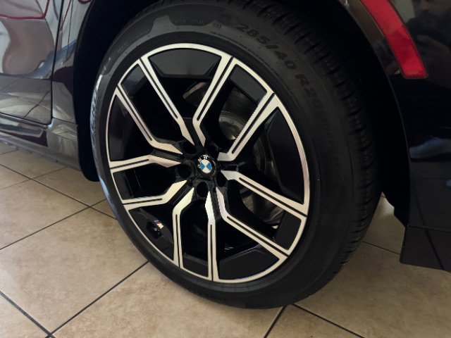 Used 2025 BMW i7 xDrive60 AWD/4WD image 25