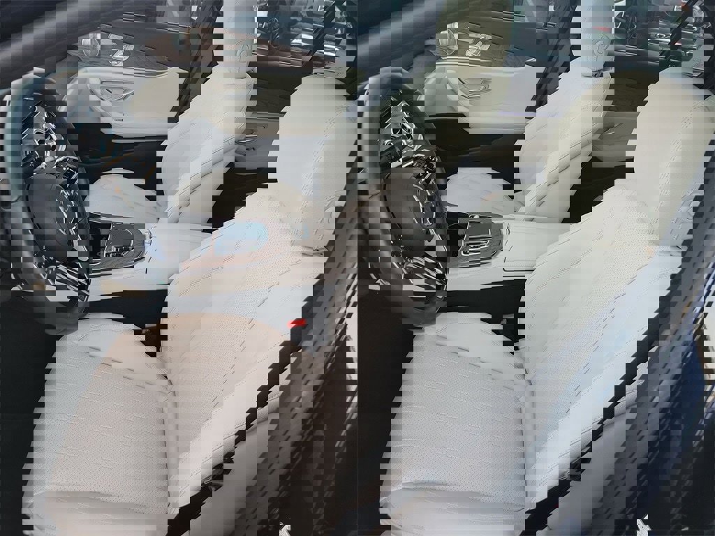 Used 2023 Mercedes-Benz E 350 Sedan image 16