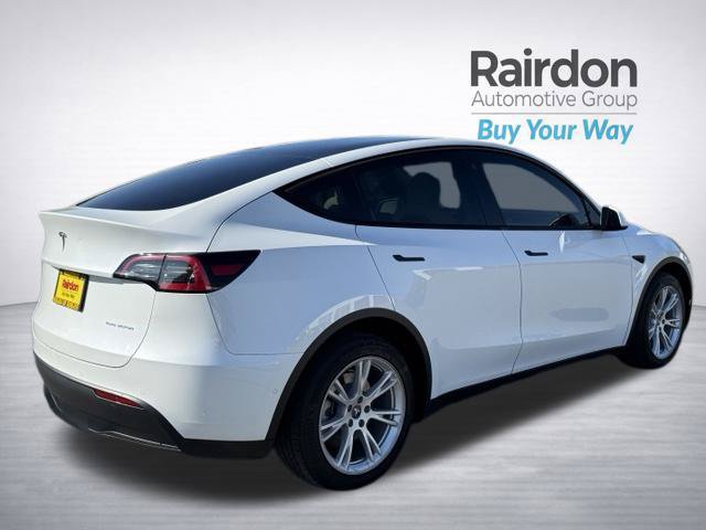 Used 2022 Tesla Model Y Long Range AWD/4WD image 7
