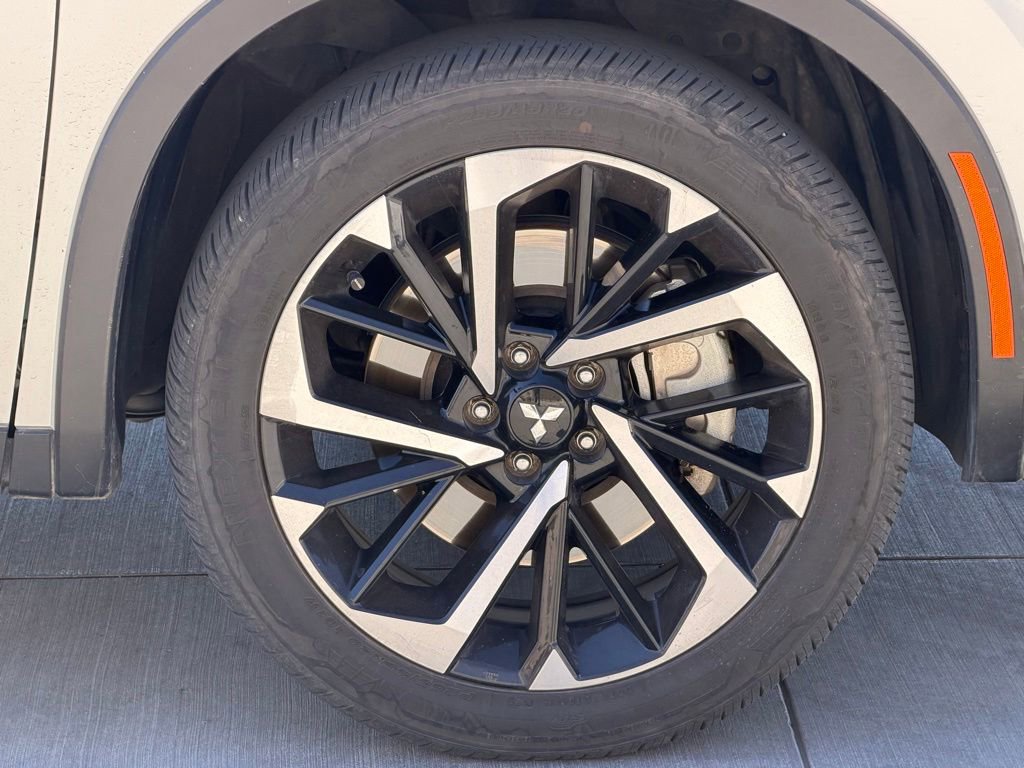 Used 2024 Mitsubishi Outlander SE AWD/4WD image 8