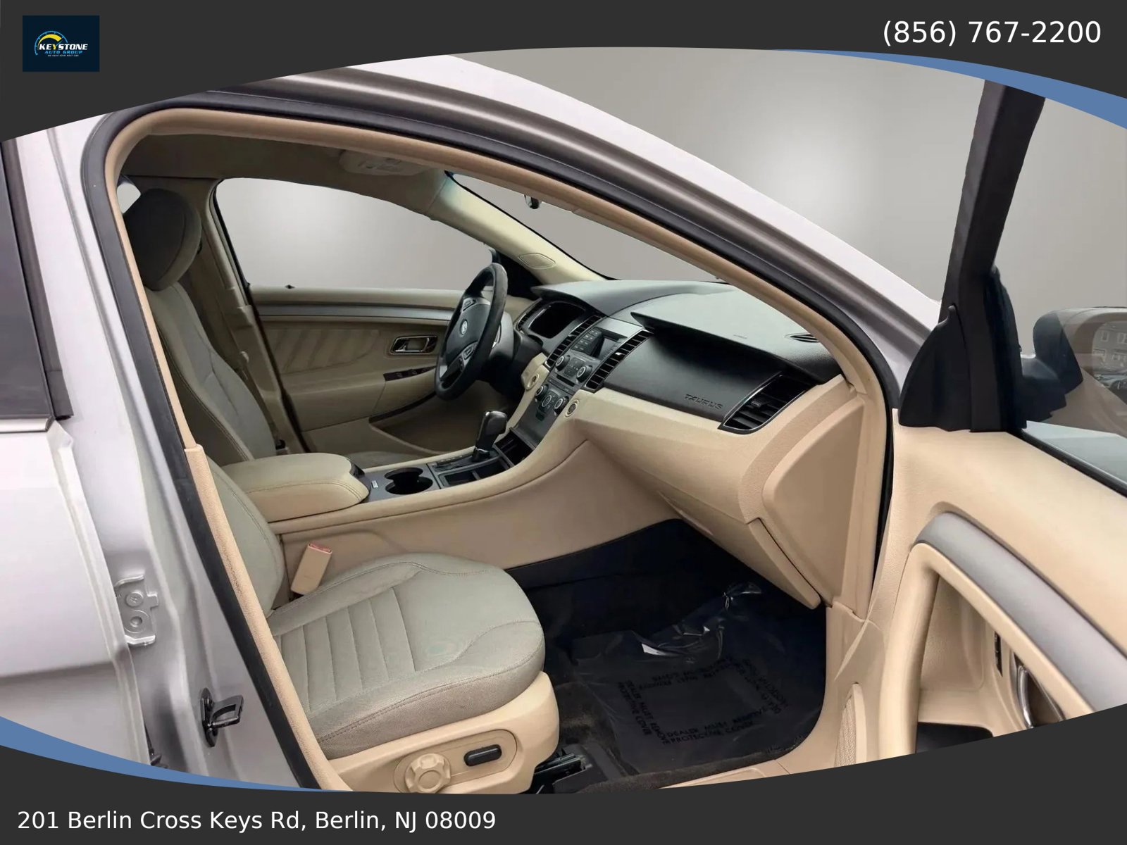Used 2016 Ford Taurus SE FWD image 39
