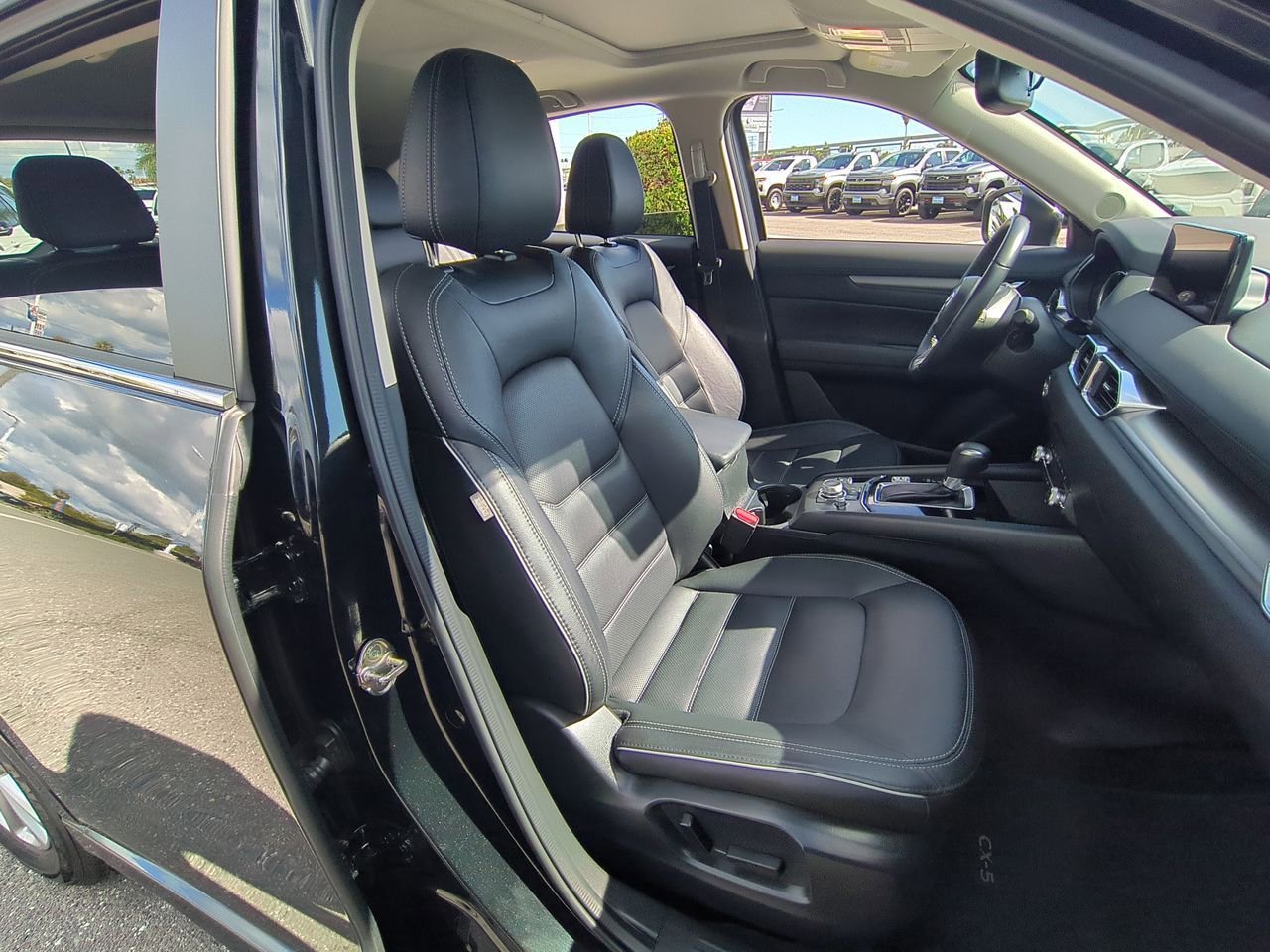 Used 2025 MAZDA CX-5 AWD 2.5 S w/ Preferred Package image 28