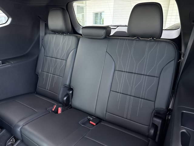 New 2026 Buick Enclave Avenir w/ Super Cruise Package FWD image 7