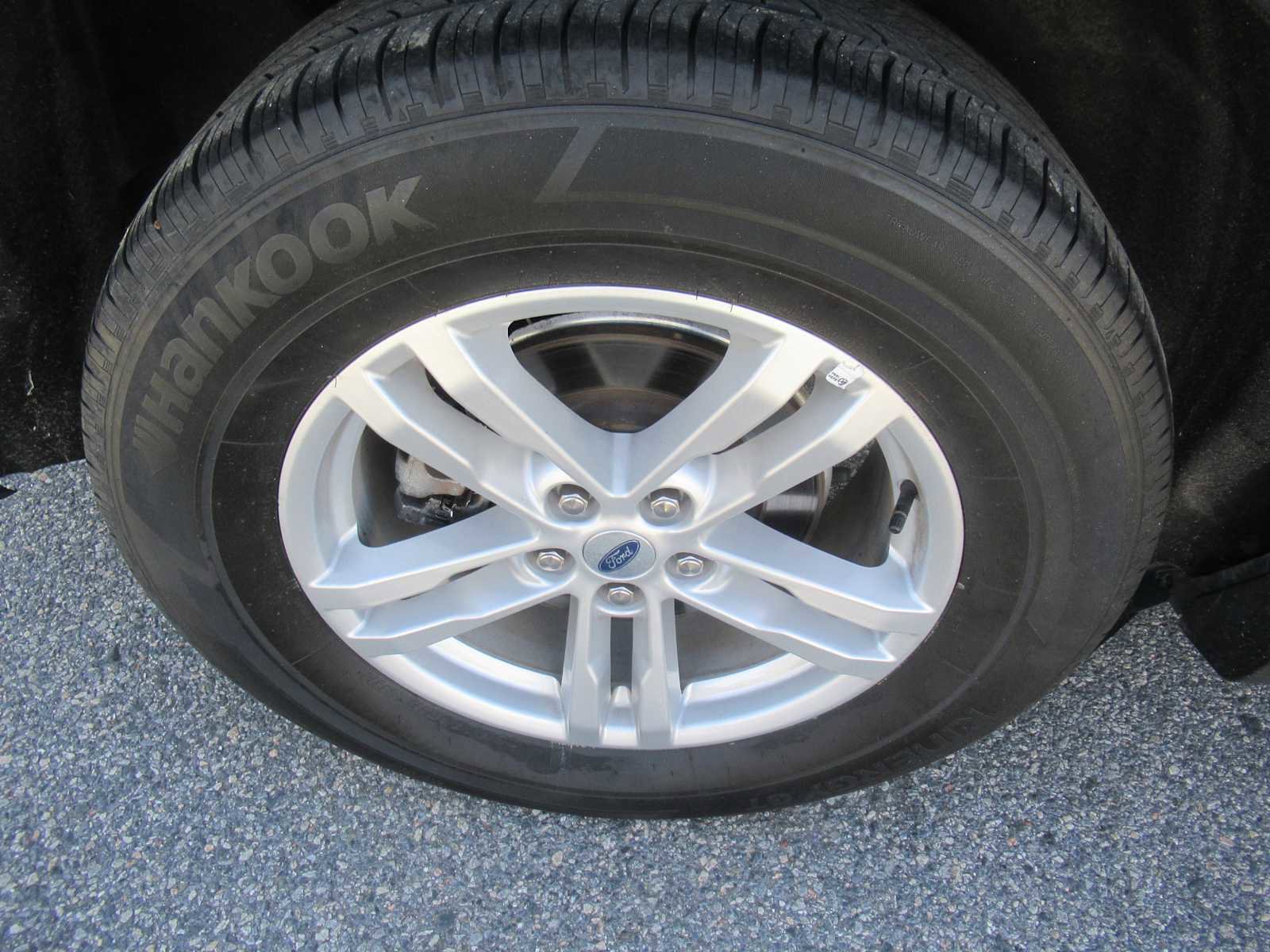 Used 2022 Ford Explorer XLT w/ Equipment Group 202A image 10