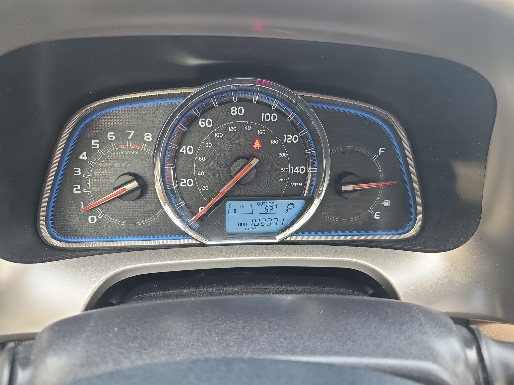 Used 2015 Toyota RAV4 Limited image 11