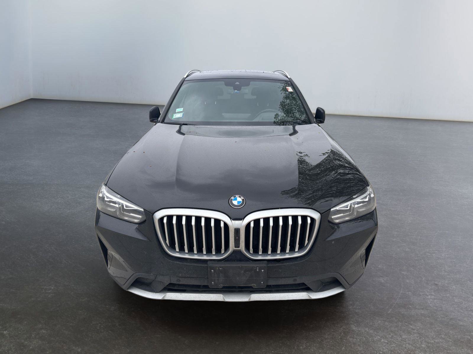 Certified 2024 BMW X3 xDrive30i w/ Premium Package AWD/4WD image 2