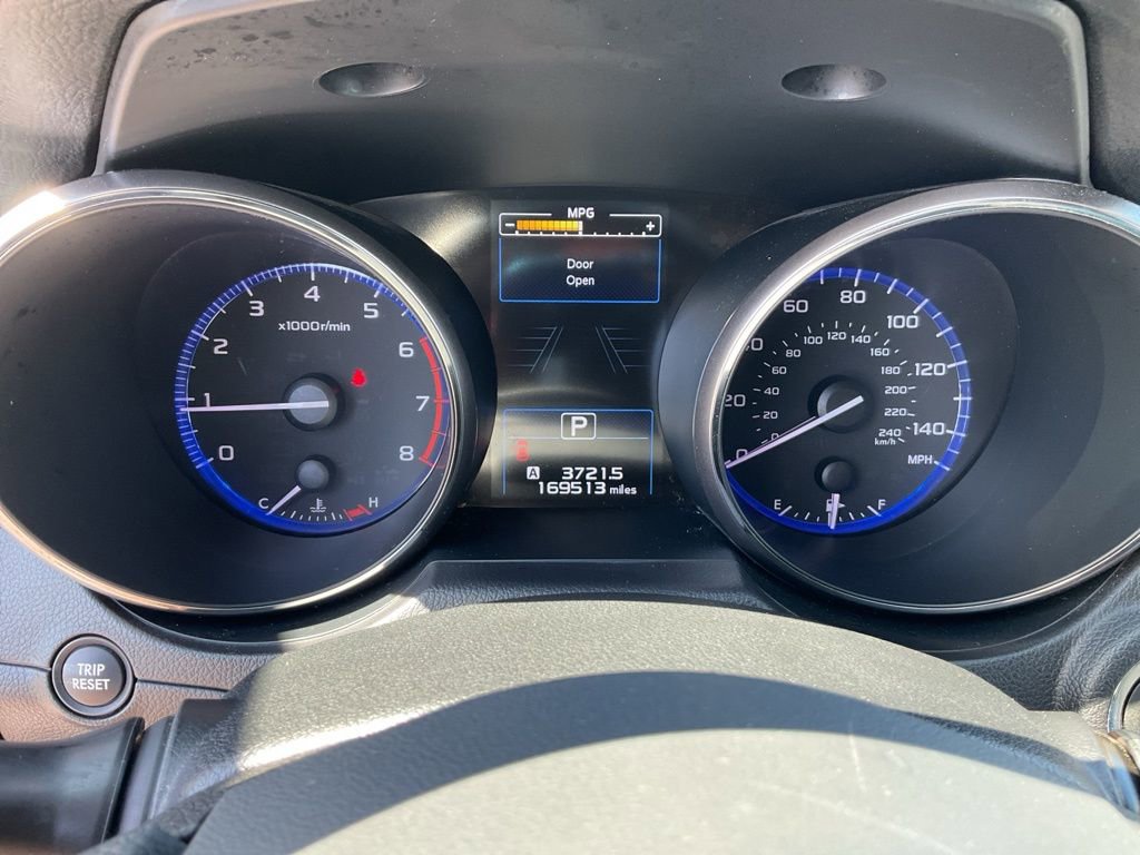 Used 2017 Subaru Outback 2.5i Limited AWD/4WD image 11