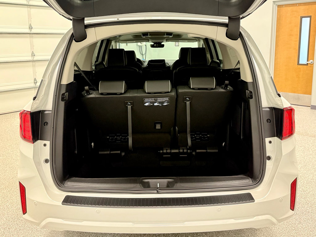 New 2026 Honda Odyssey Touring image 8