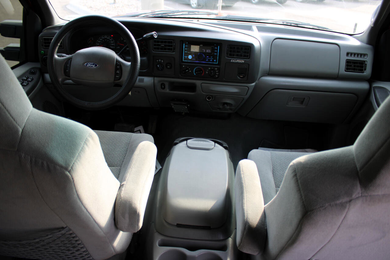 Used 2002 Ford Excursion XLT image 17