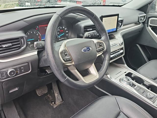 Used 2021 Ford Explorer XLT w/ Equipment Group 202A image 19
