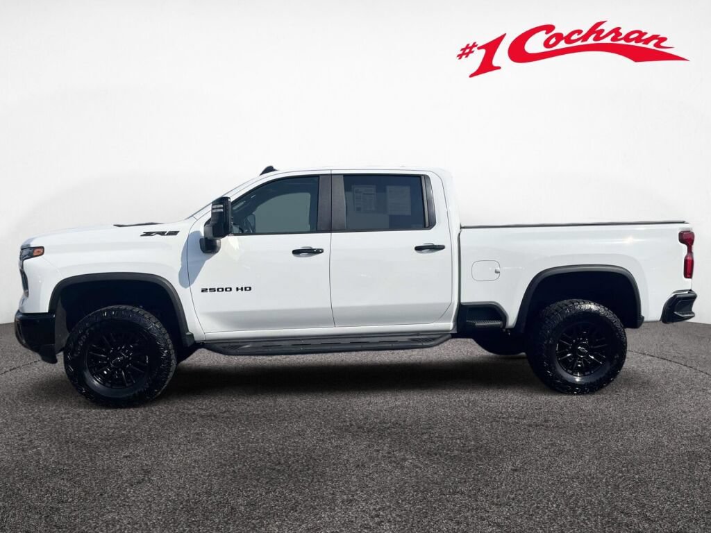 Used 2024 Chevrolet Silverado 2500 ZR2 w/ Technology Package AWD/4WD image 10