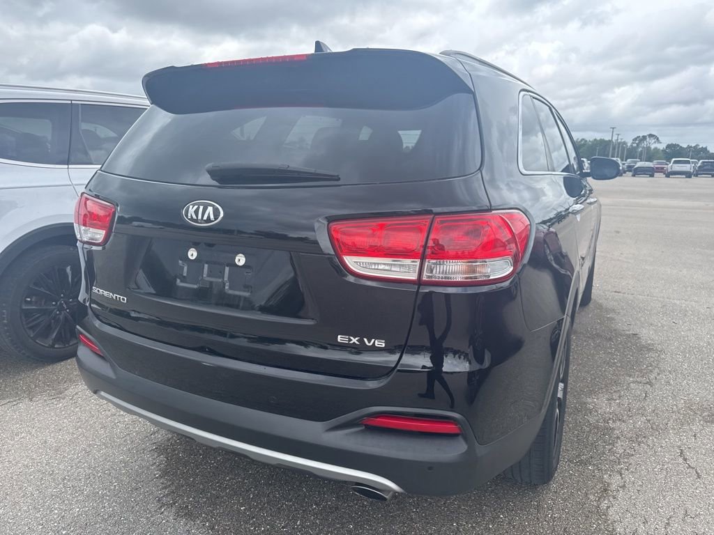 Used 2018 Kia Sorento EX image 4