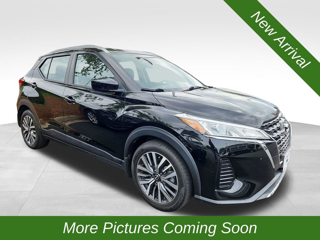 Used 2022 Nissan Kicks SV