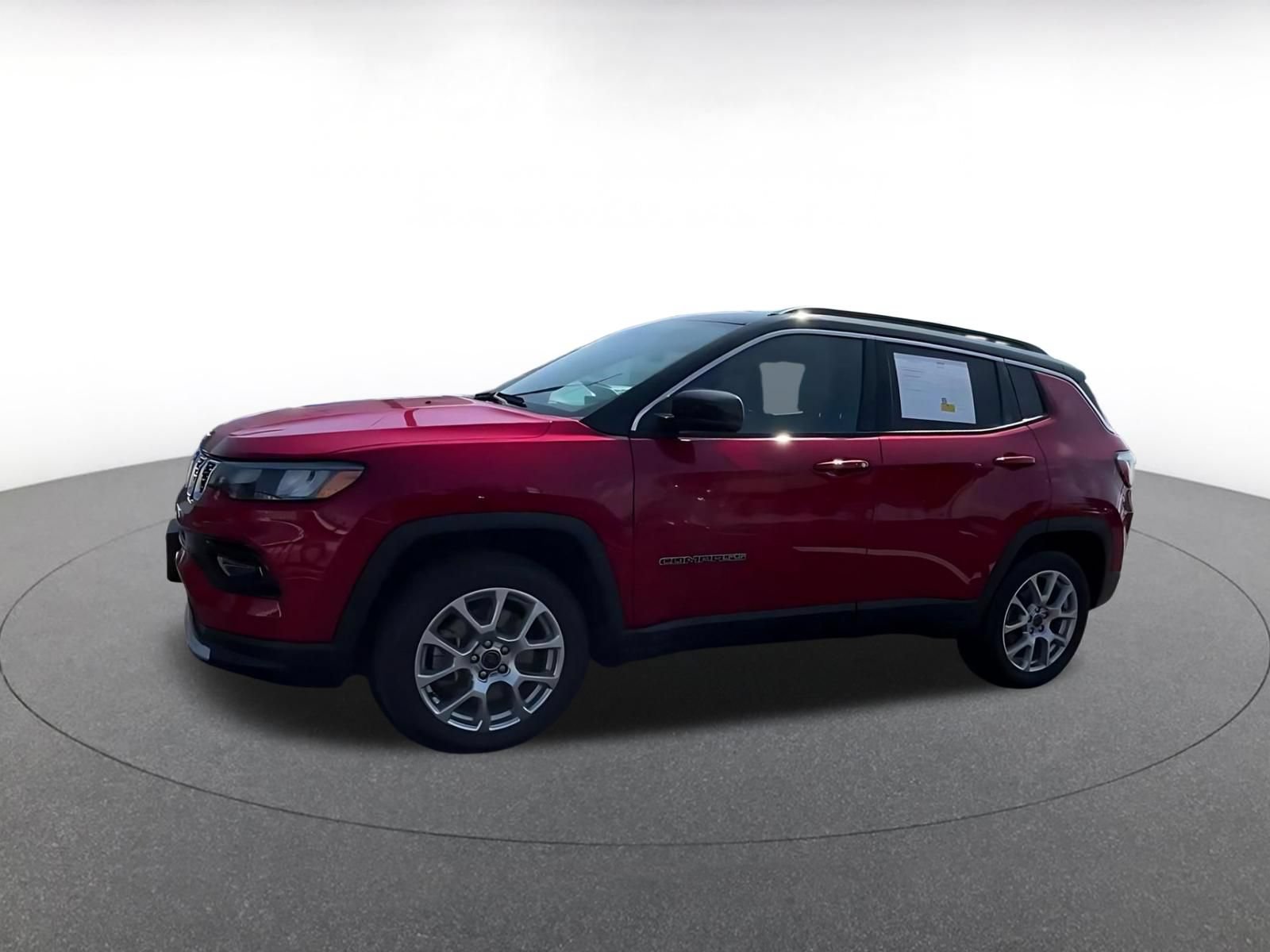 Used 2025 Jeep Compass Limited AWD/4WD image 6